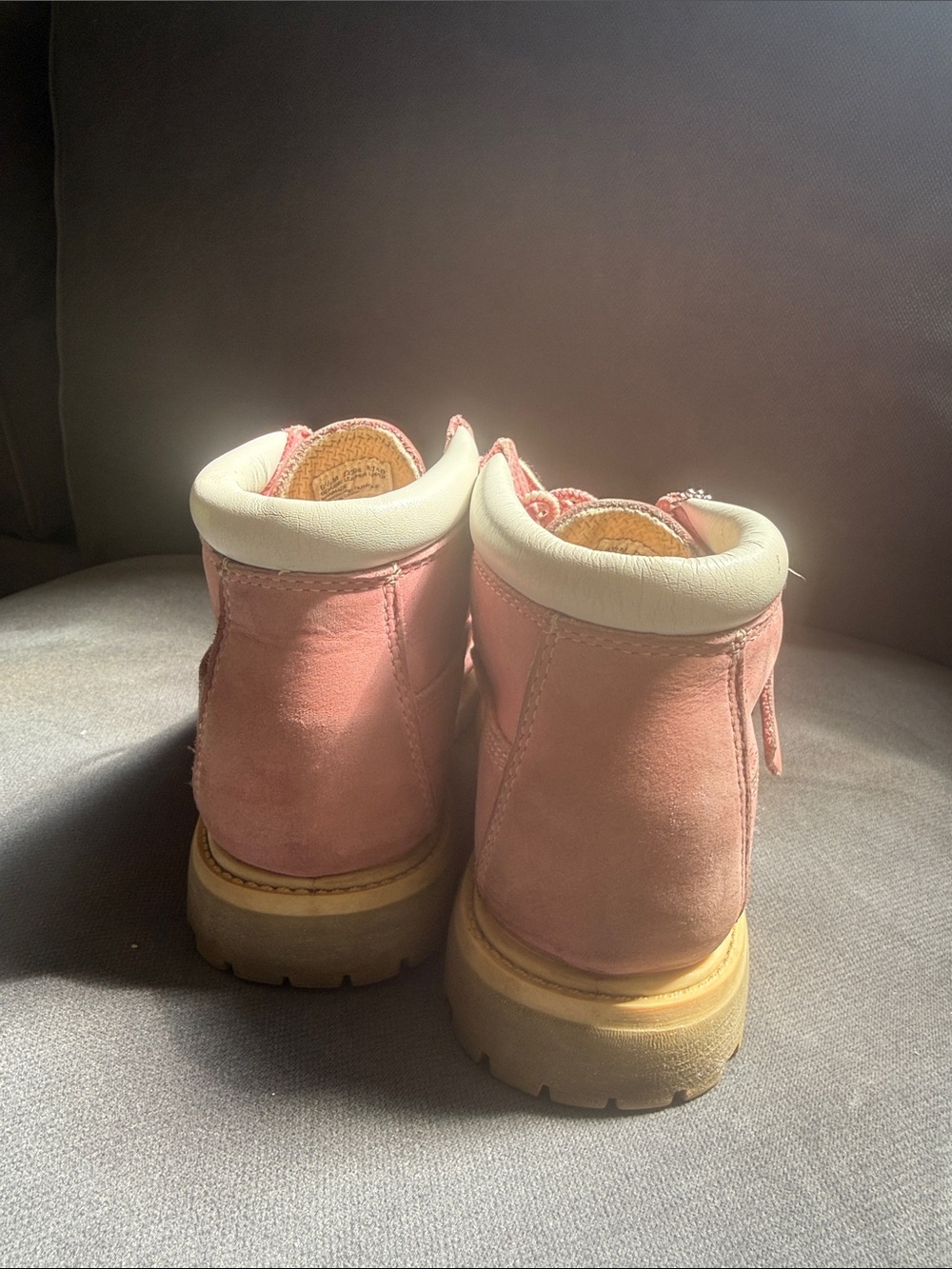 Timberland Pink Leather Lace-Up Boots with Cream Collar - Picture 5 of 7